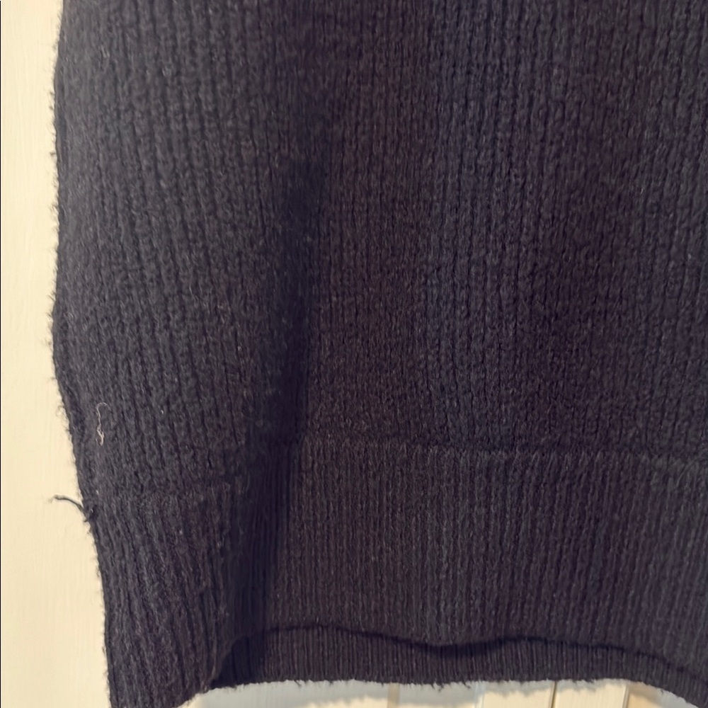 SO Black Knit Cutout Cap Ruffle Sleeveless Sweater large - Picture 9 of 9